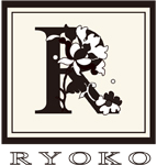ロゴ：Bouquets Ryoko | 小林亮子によるフラワーレッスンを自由学園明日館や銀座松屋など都内で開催しています。